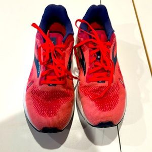 Brooks Launch 9. Bright orange tennis shoes. Size 9. Pre-owned